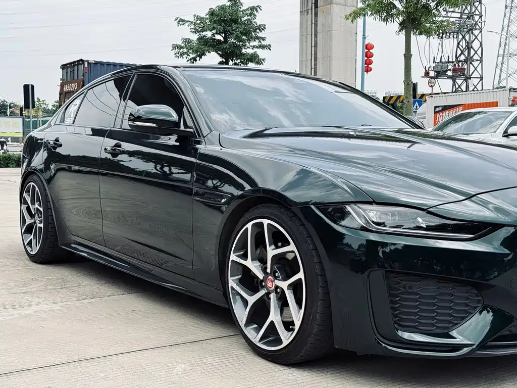 Jaguar XEL 2023 — фото 11