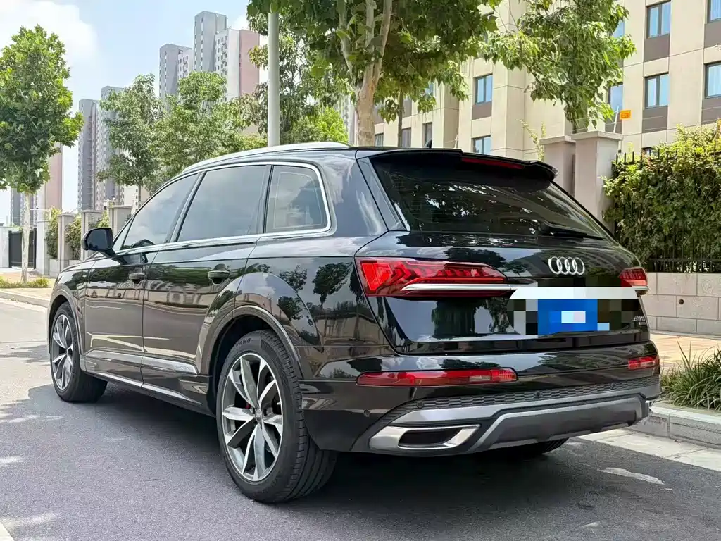 Audi Q7 2020 — фото 7