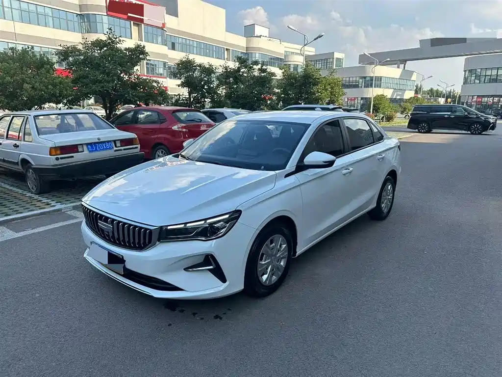Geely Emgrand 2025
