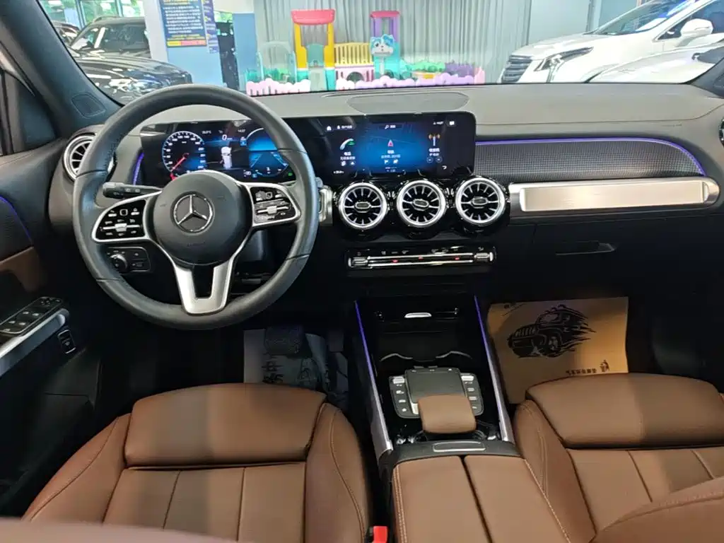 Mercedes-Benz GLB 2023 — фото 10