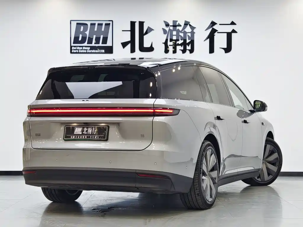 Li Auto i8 2025 — фото 6