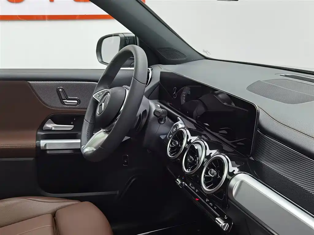 Mercedes-Benz GLB 2023 — фото 22