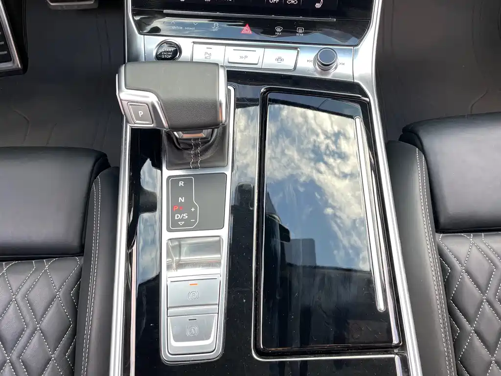 Audi A7 2023 — фото 15