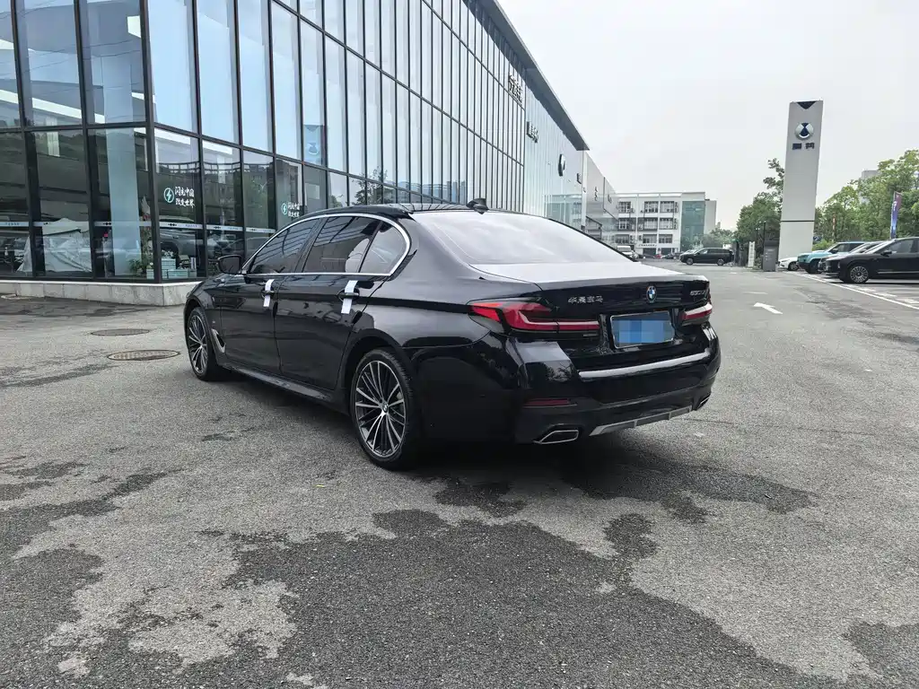 BMW 5 Series 2023