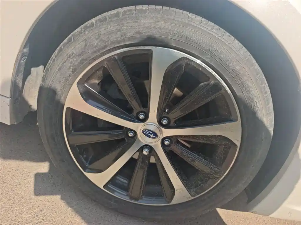 Subaru Legacy 2016 — фото 16