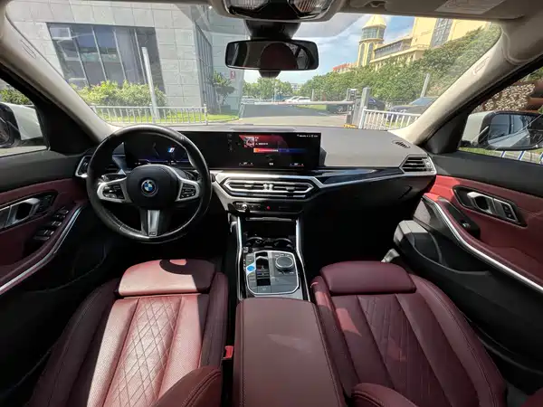 BMW i3 2023