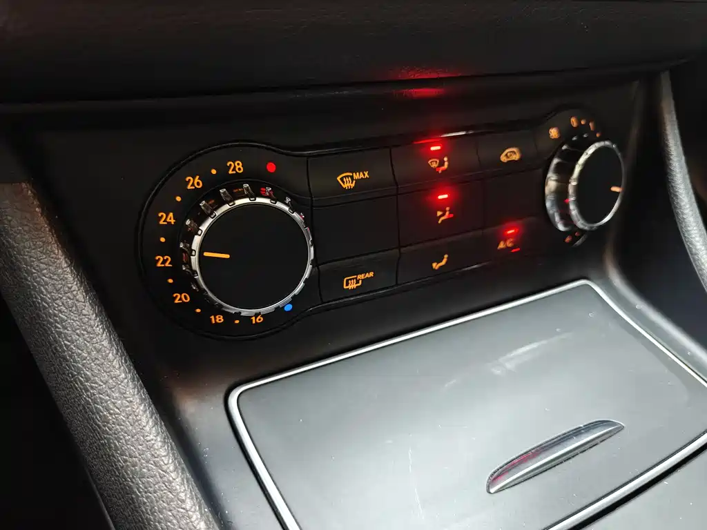 Mercedes-Benz GLA 2018 — фото 10