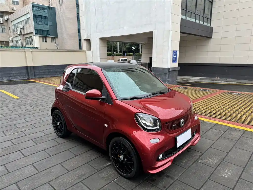 smart Fortwo 2018 — фото 3