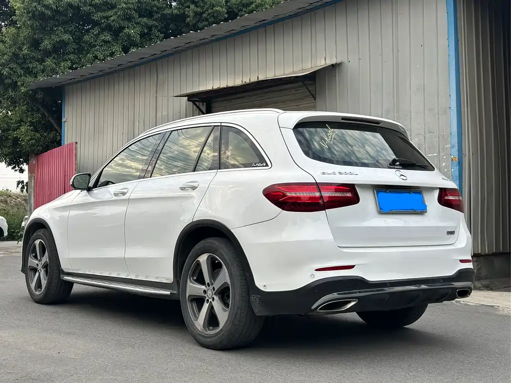 Mercedes-Benz GLC 2017 — фото 7