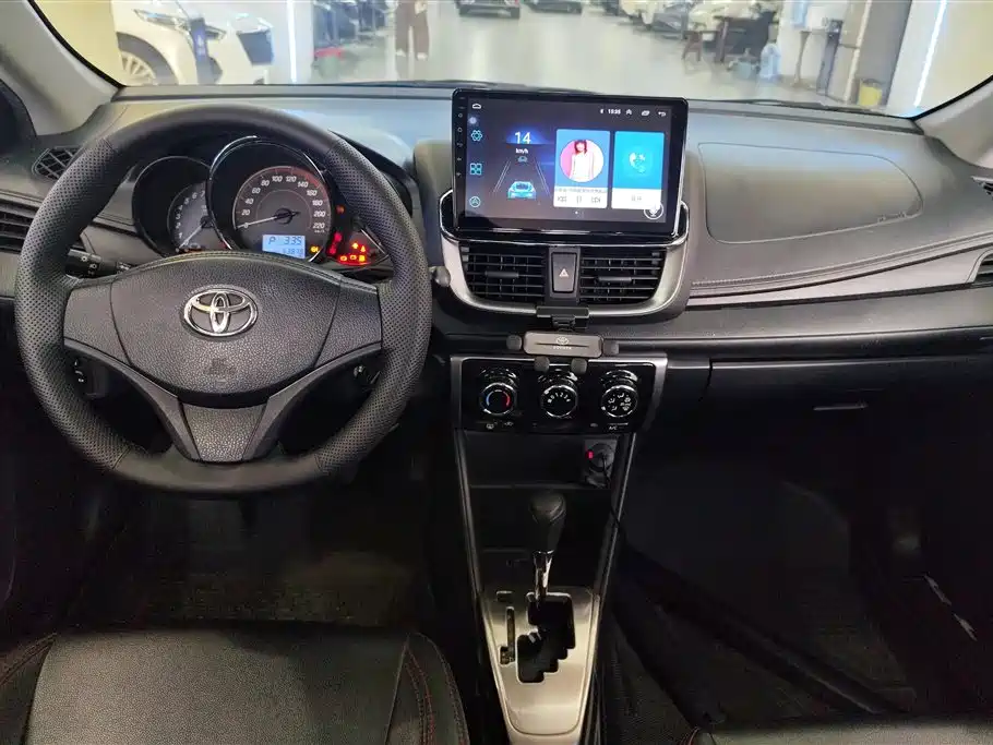 Toyota Yaris L 2021 — фото 12