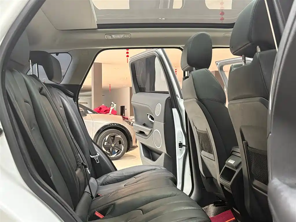 Land Rover Evoque 2014 — фото 12
