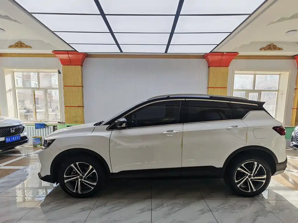 Geely Binyue 2022