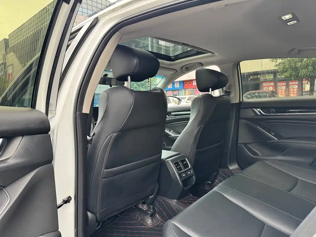Honda Accord 2023 — фото 14