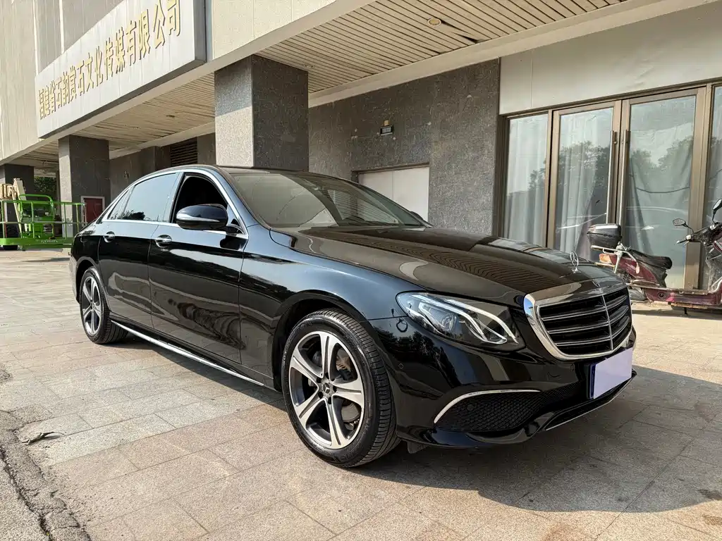 Mercedes-Benz E-Class 2018 — фото 3