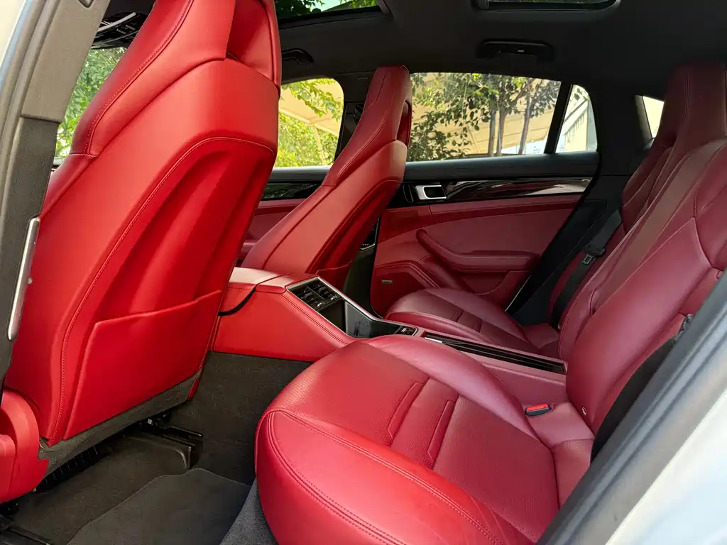 Porsche Panamera 2018 — фото 10