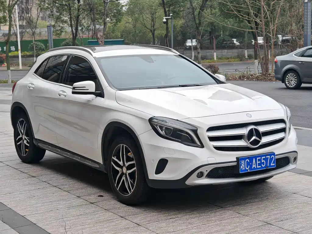 Mercedes-Benz GLA 2016