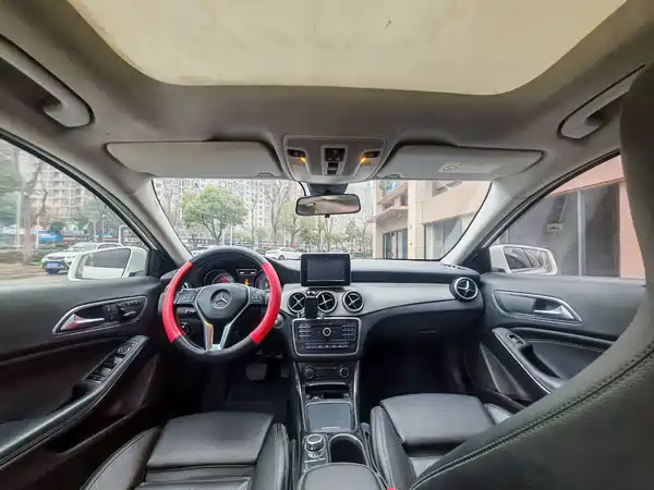 Mercedes-Benz GLA 2016