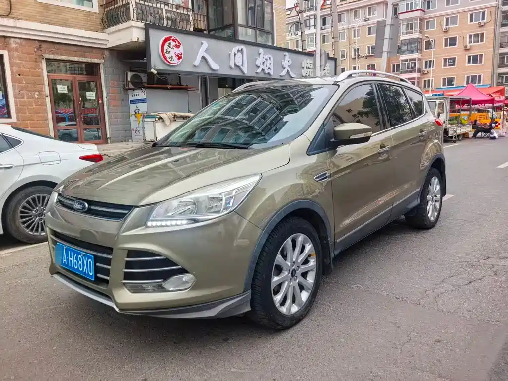 Ford Kuga 2016 — фото 1
