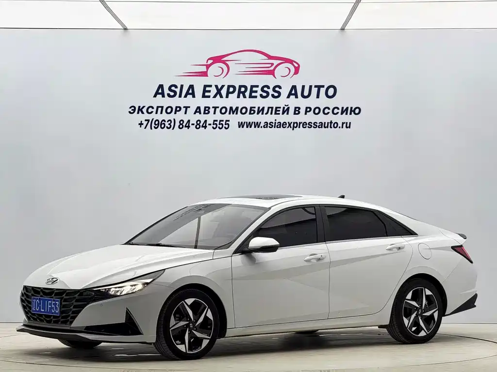 Hyundai Elantra 2023 — фото 1