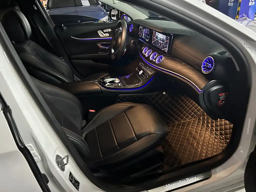 Mercedes-Benz E-Class 2018 — фото 9