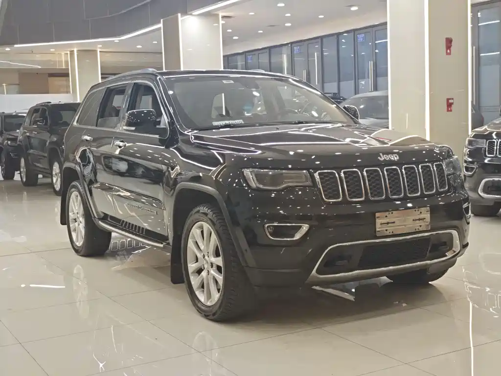 Jeep Grand Cherokee 2019 — фото 3