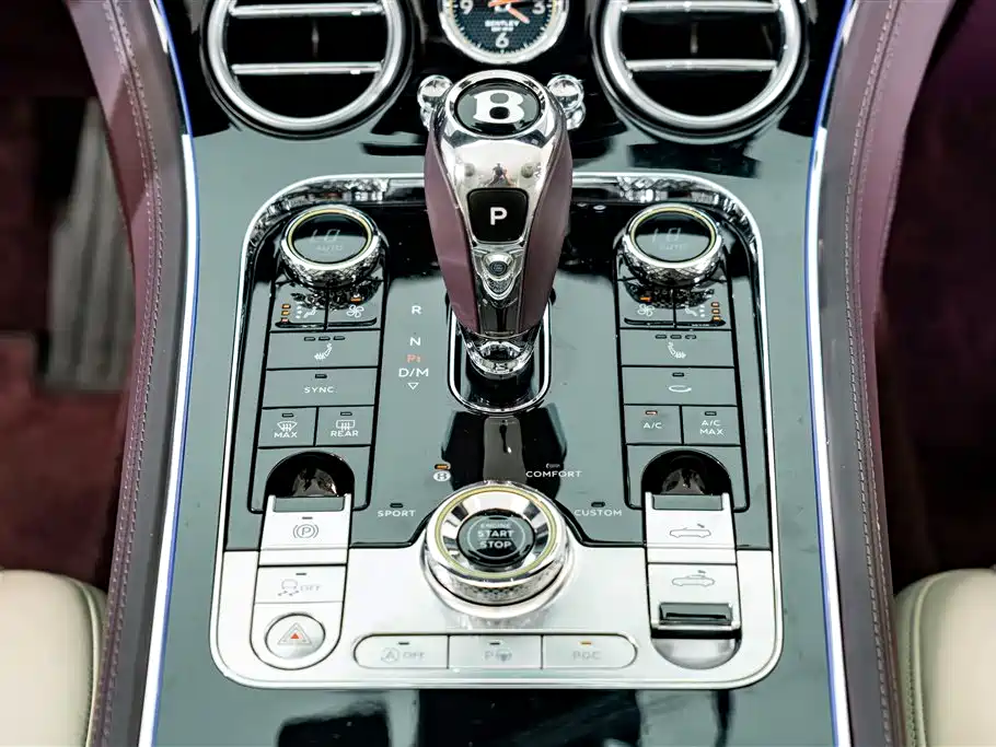 Bentley Continental 2023 — фото 18