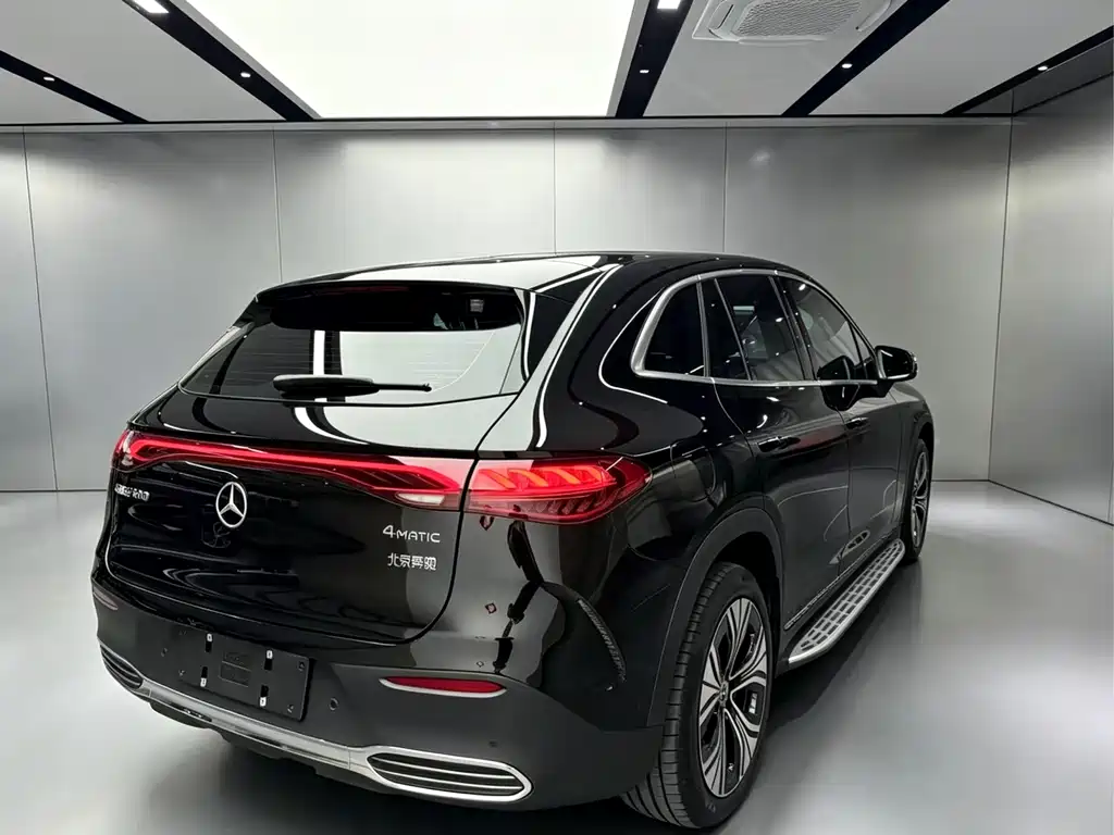 Mercedes-Benz EQE SUV 2026 — фото 3