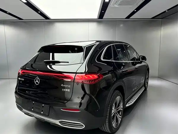 Mercedes-Benz EQE SUV 2026