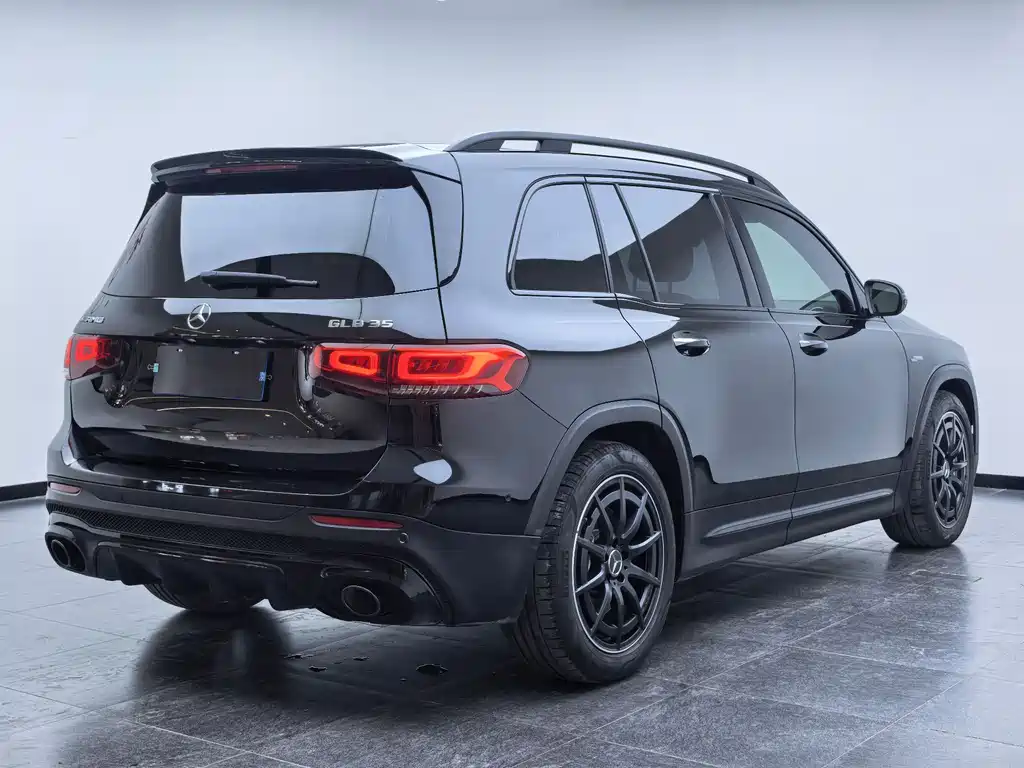 Mercedes-Benz GLB AMG 2023 — фото 22
