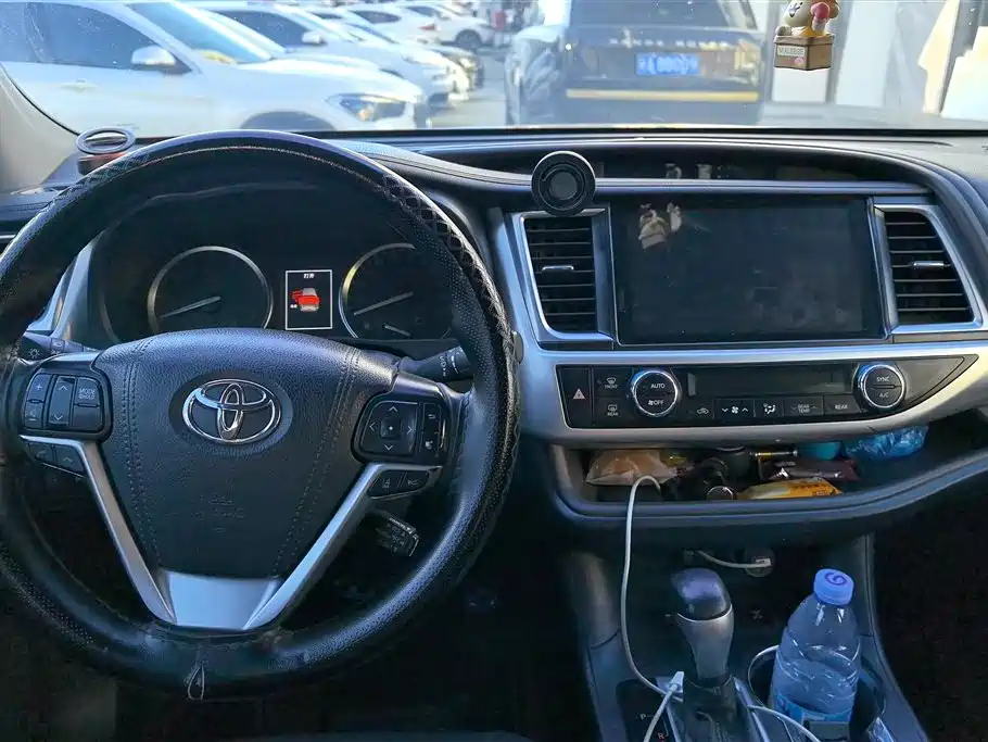 Toyota Highlander 2020 — фото 12