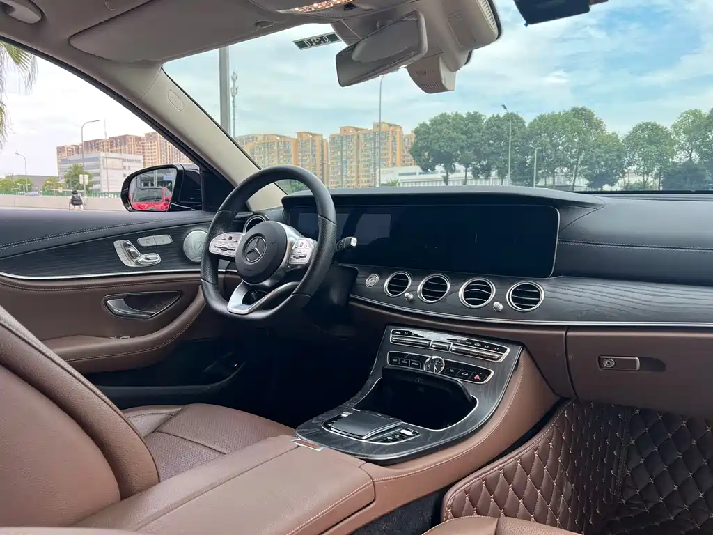 Mercedes-Benz E-Class 2020 — фото 10