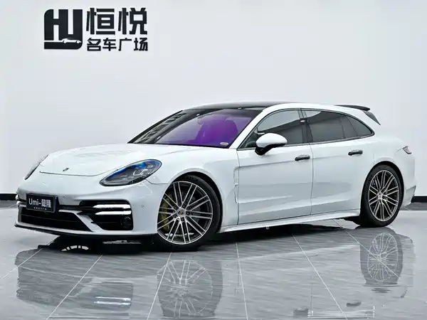 Porsche Panamera 2021