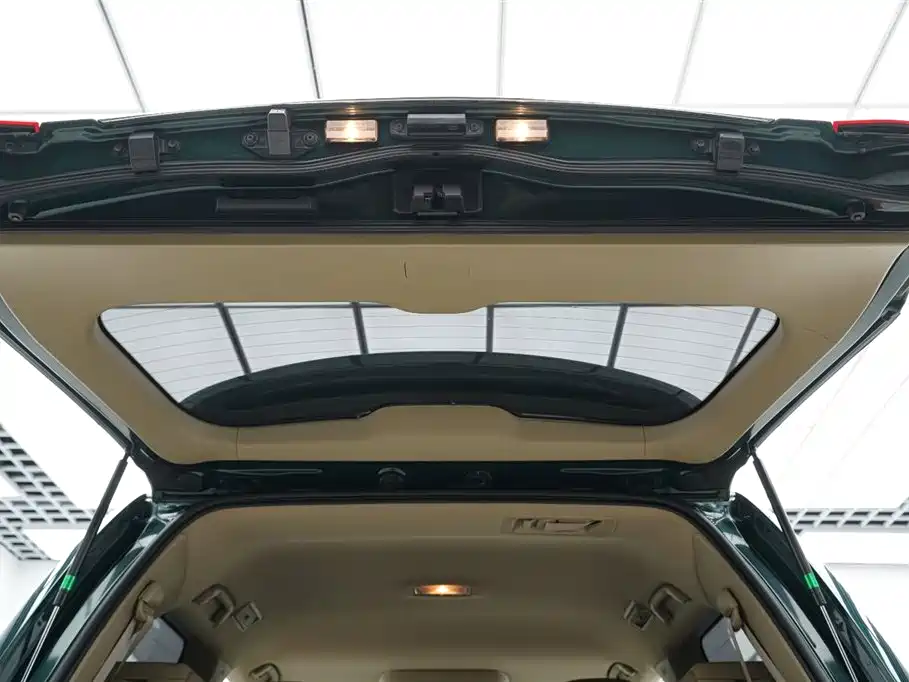 Toyota Land Cruiser 2010 — фото 27