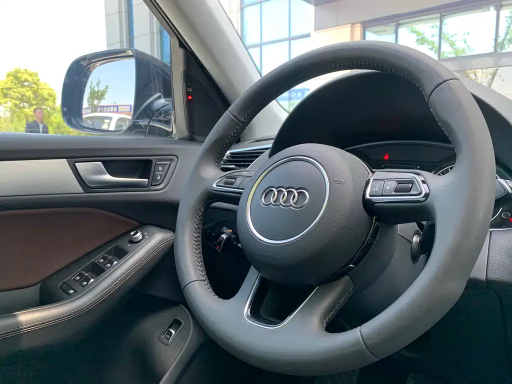 Audi Q5 2018 — фото 25