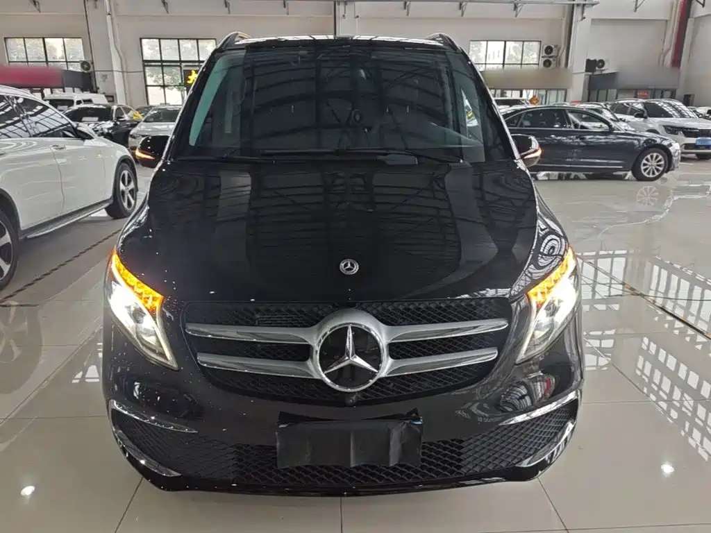 Mercedes-Benz V-Class 2022 — фото 3