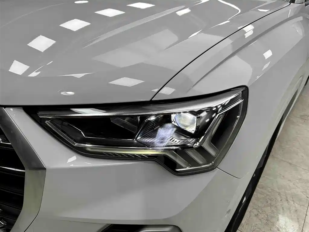 Audi Q3 2023 — фото 18