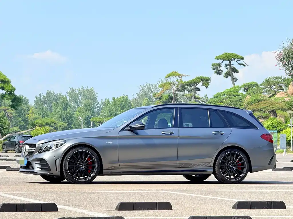 Mercedes-Benz C-Class AMG 2022 — фото 8