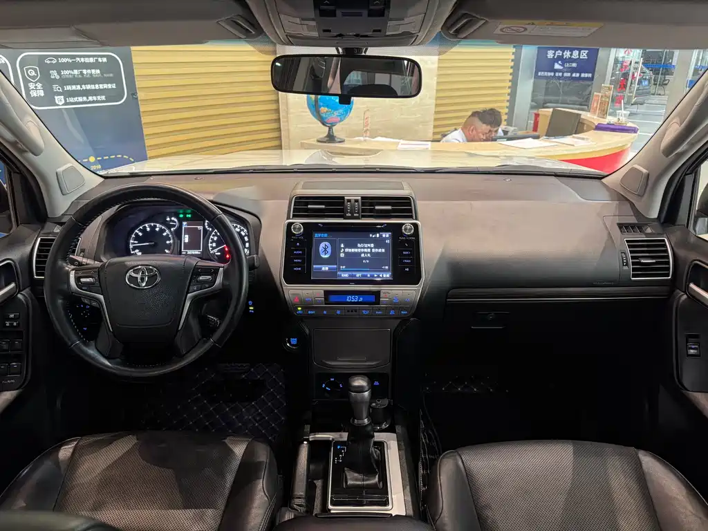 Toyota Prado 2018 — фото 12