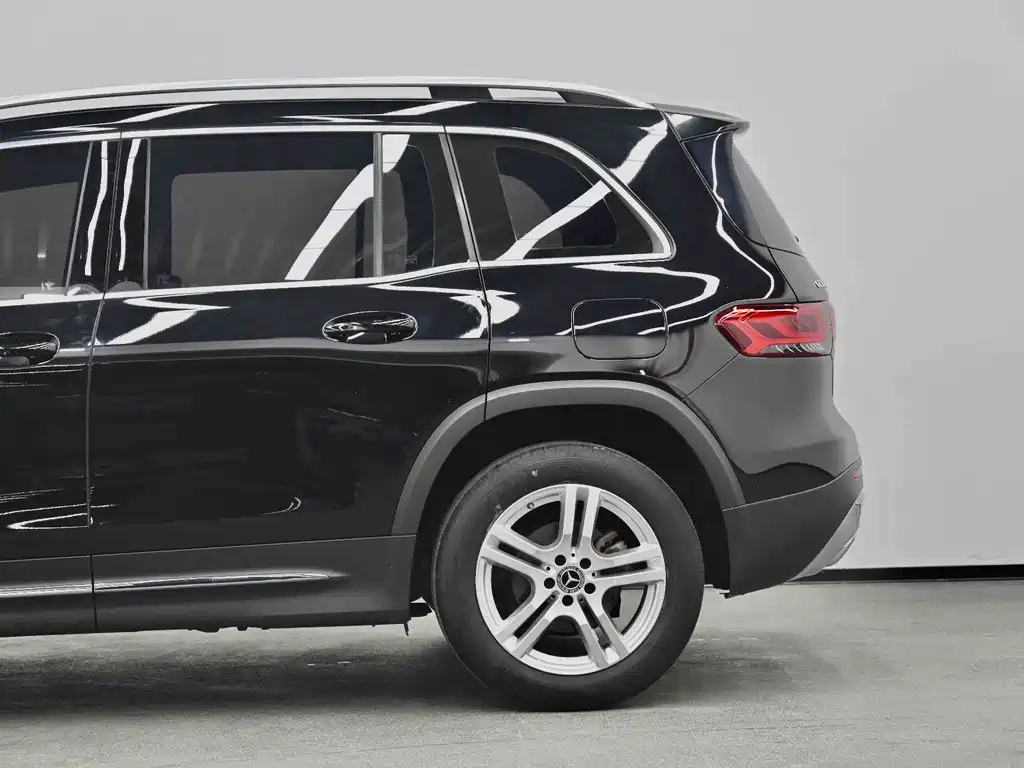 Mercedes-Benz GLB 2023 — фото 26