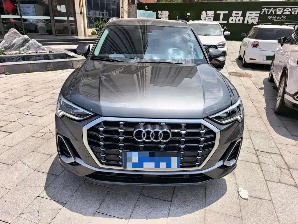 Audi Q3 2022 — фото 2