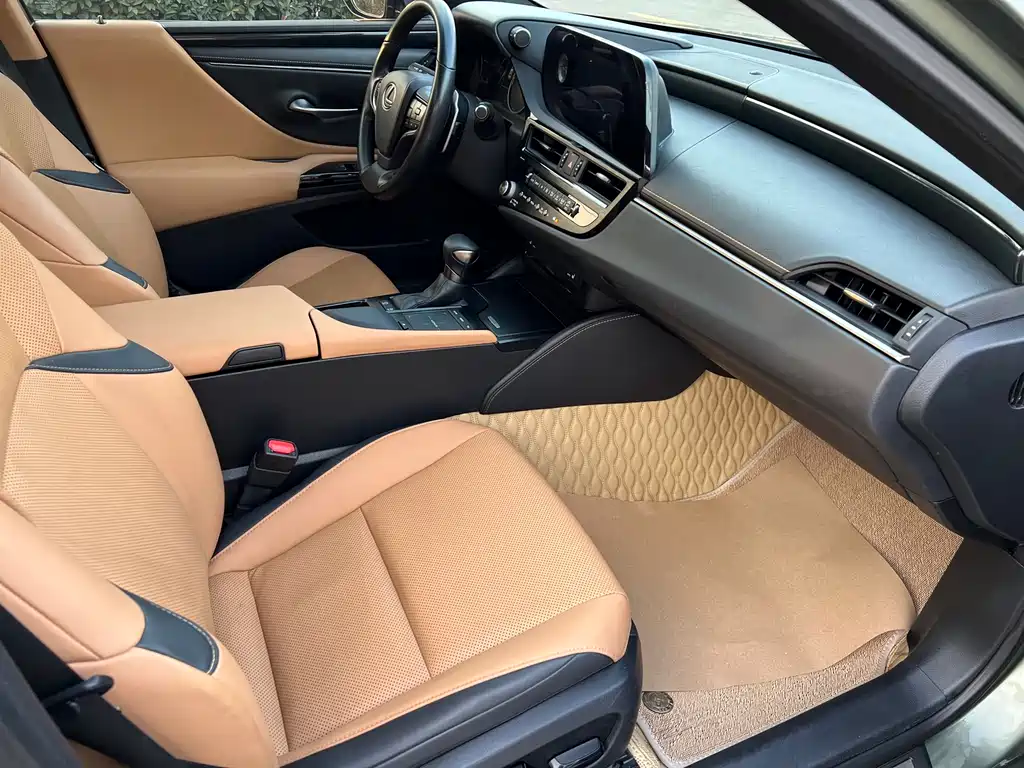 Lexus ES 2022 — фото 15