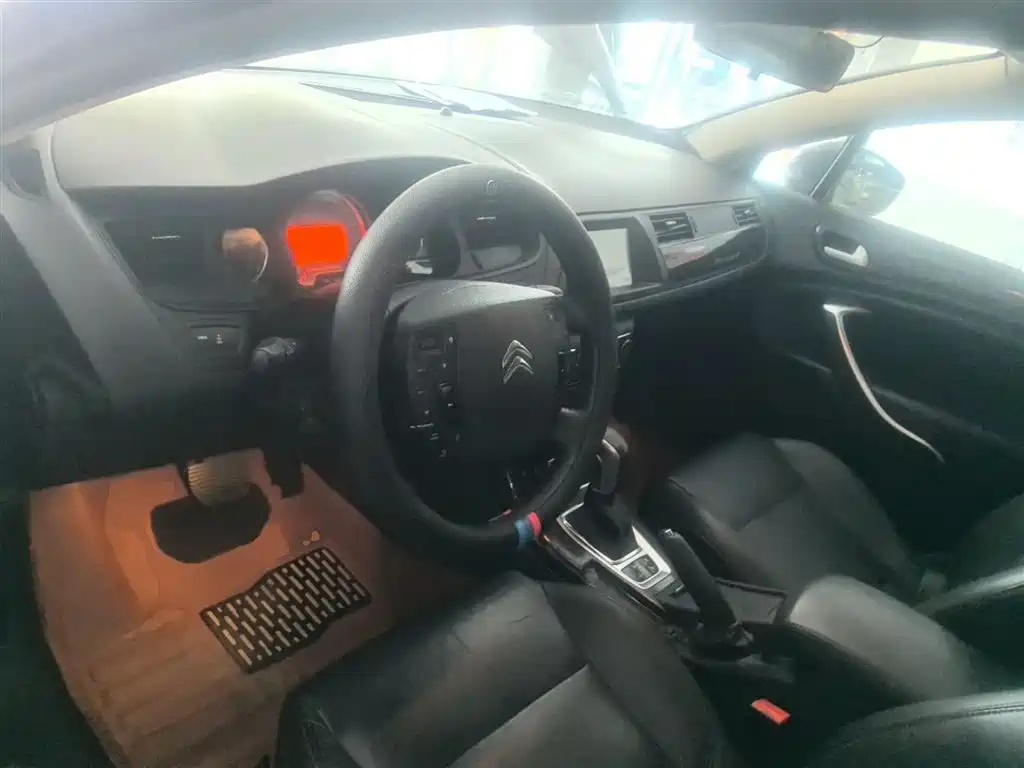 Citroen C5 2014 — фото 10