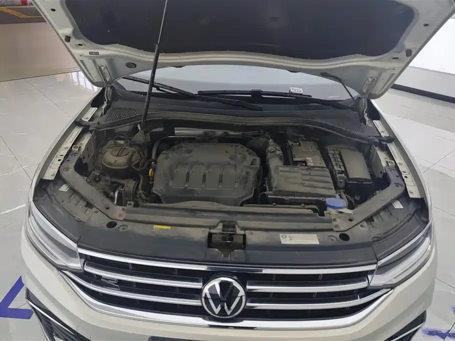 Volkswagen Tiguan L 2022 — фото 10