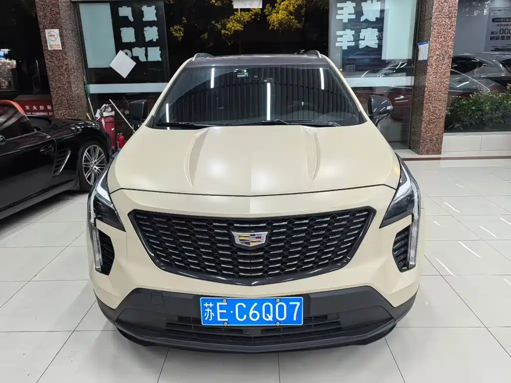 Cadillac XT4 2022 — фото 2