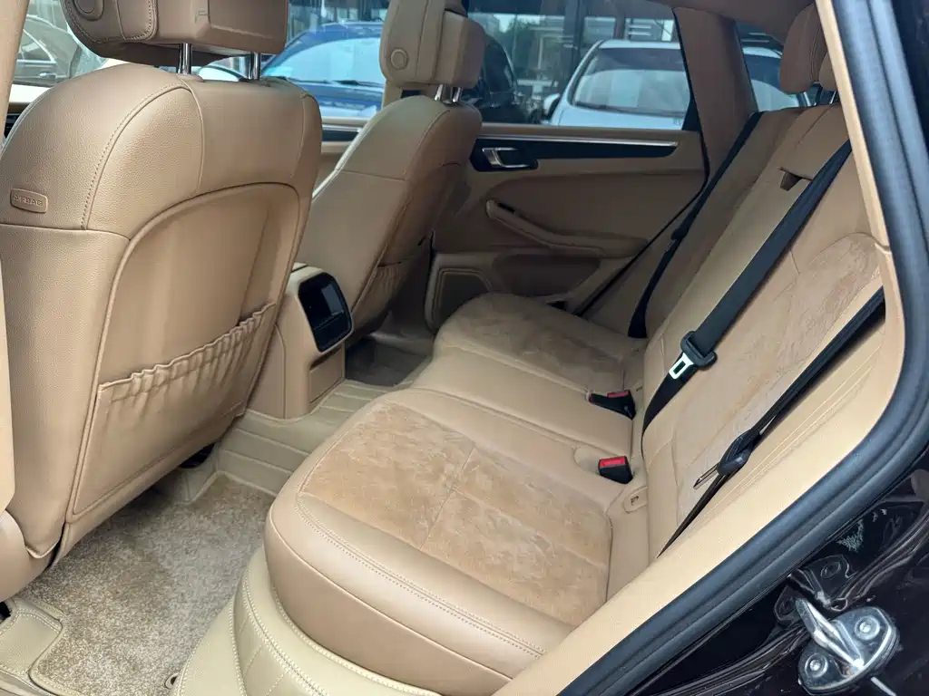 Porsche Macan 2015 — фото 12