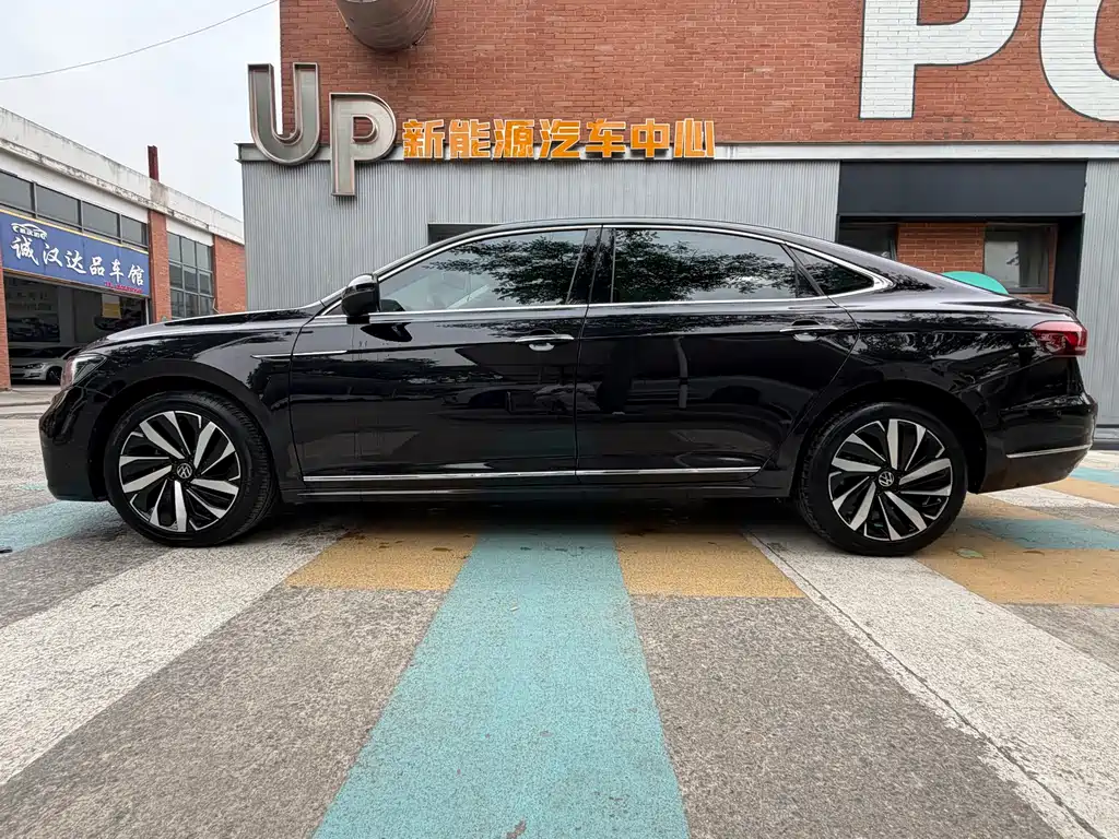 Volkswagen Passat 2021 — фото 4