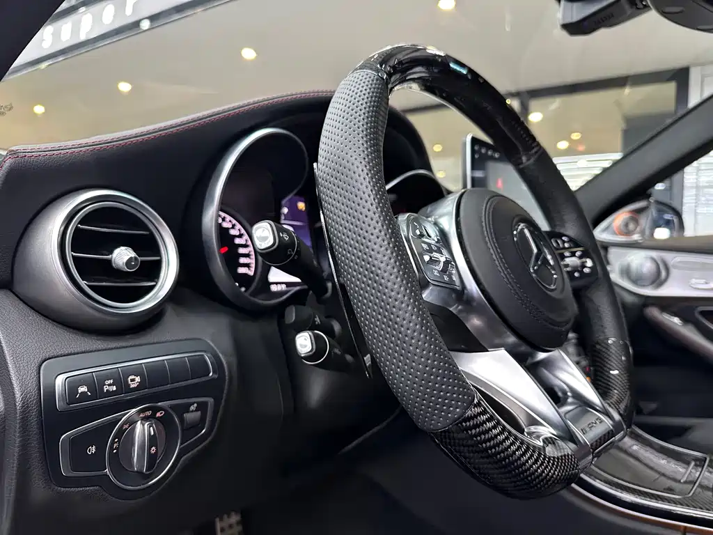 Mercedes-Benz C-Class AMG 2018 — фото 10