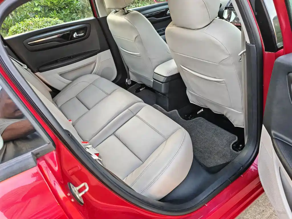 Citroen C-Quatre 2015 — фото 10