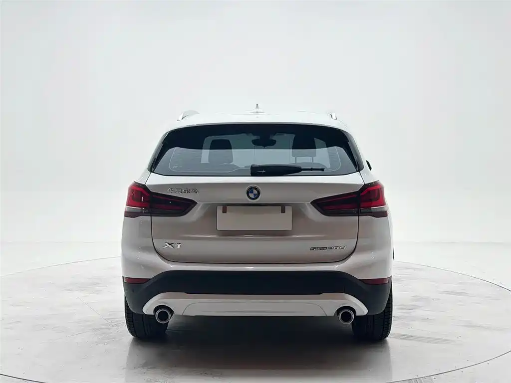 BMW X1 2021 — фото 5