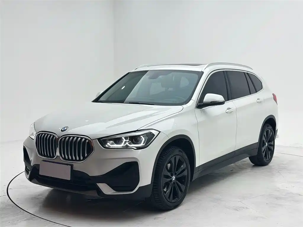 BMW X1 2021 — фото 1